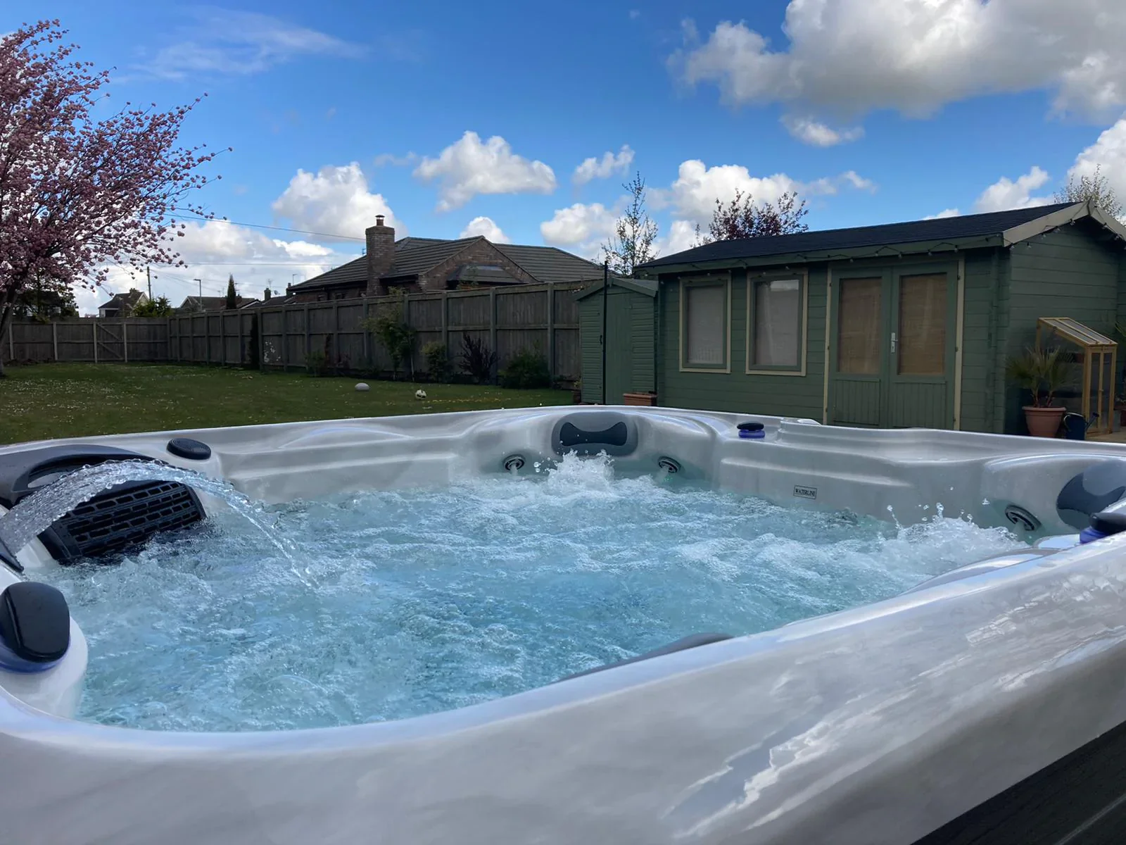 Platinum Spas Santorini Hot Tub - Image 26