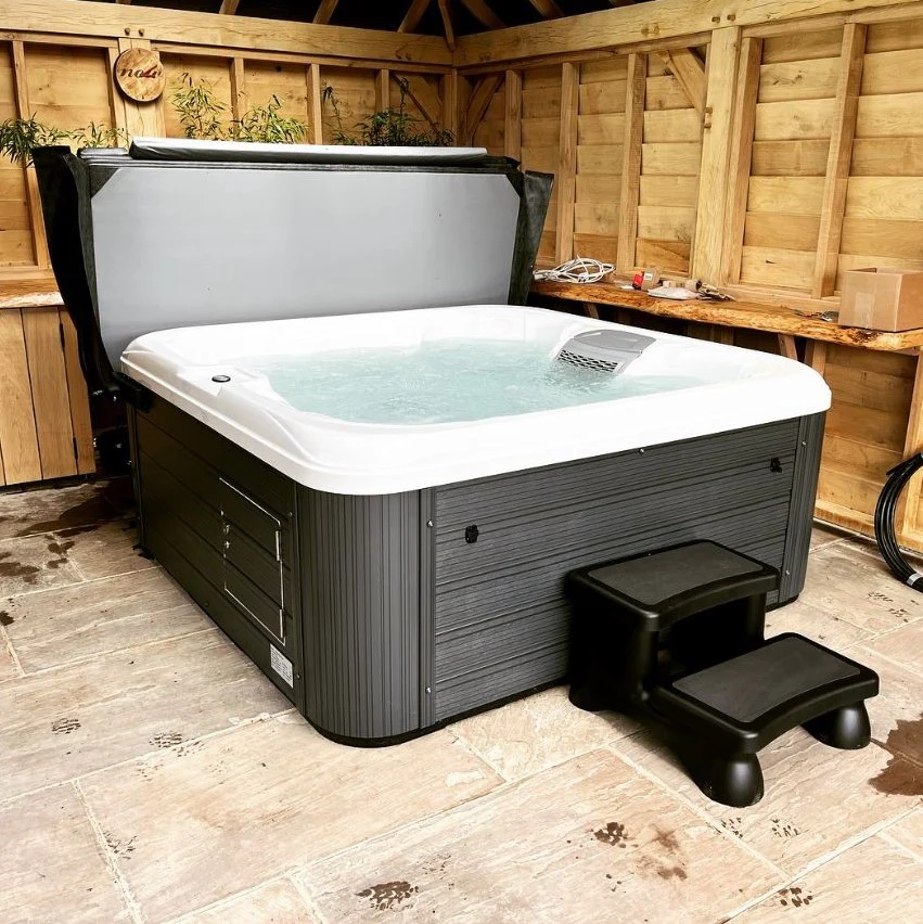 Platinum Spas Vacation Social Hot Tub - Image 12