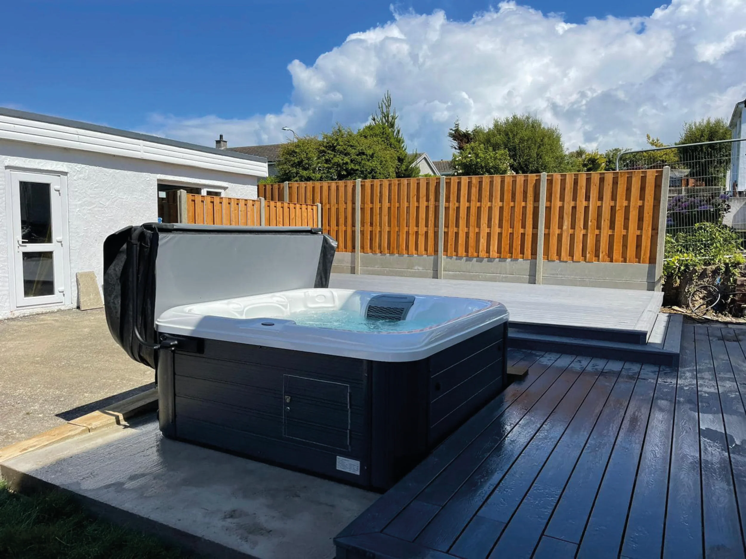 Platinum Spas Vacation Social Hot Tub - Image 15