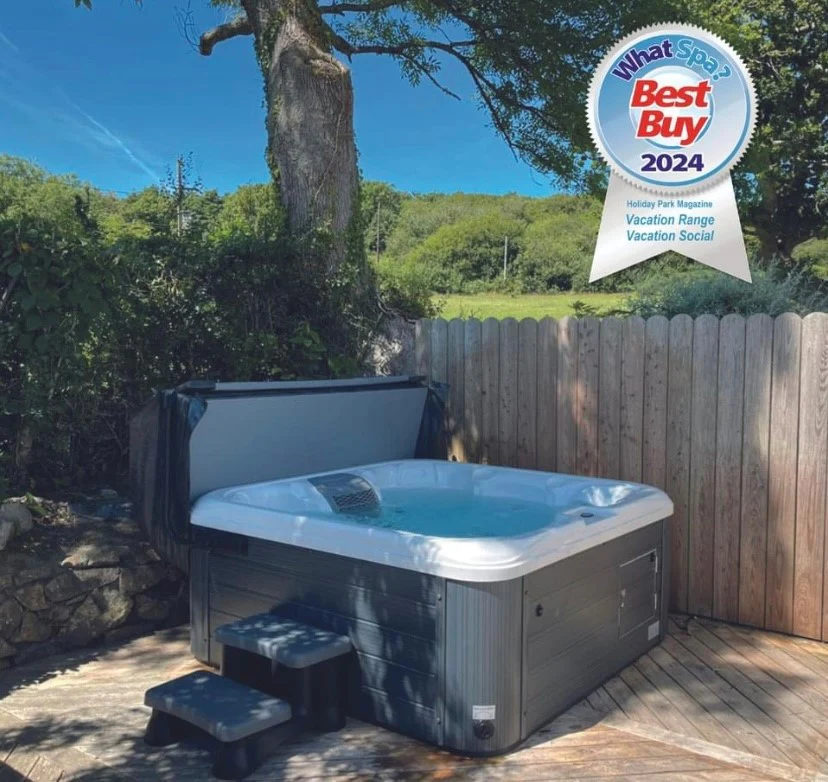Platinum Spas Vacation Social Hot Tub - Image 3